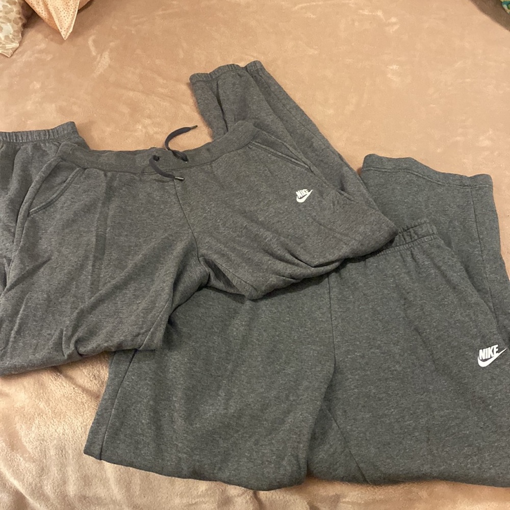 Nike fleece sweats bundle (M)